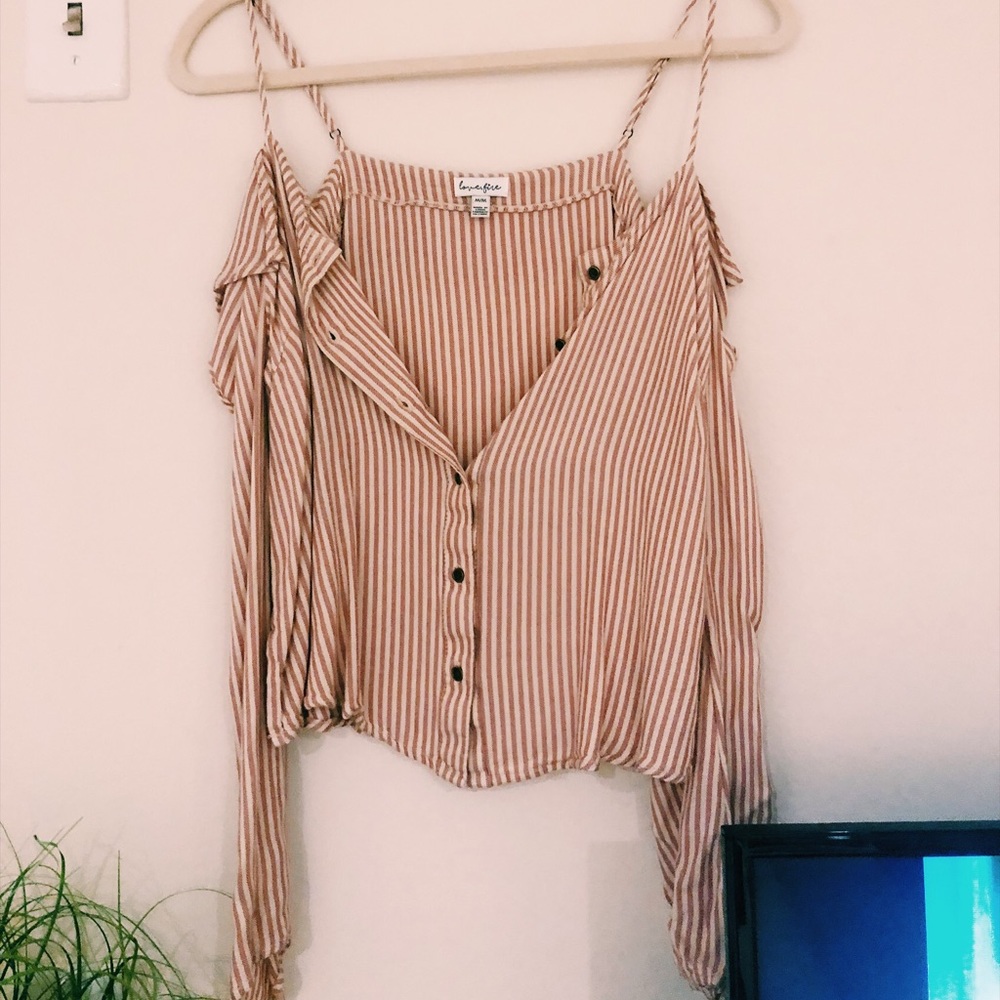 Long sleeve cold shoulder crop top